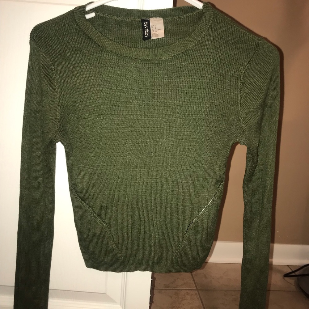 Super cute crop top sweater